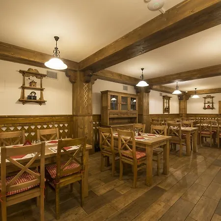 S Velkou Terasou Luxus Tatry E106 アパート ヴェルカー・ロムニツァ